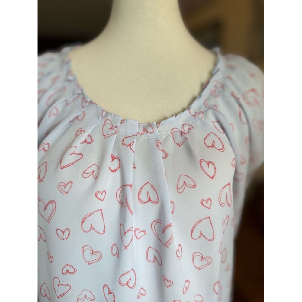 LC Lauren Conrad Blue Top with Pink Heart Print Flutter Sleeves and Back Bow - Picture 3 of 9